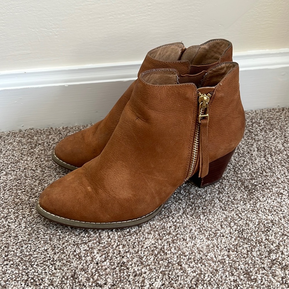 Used Vionic Booties
